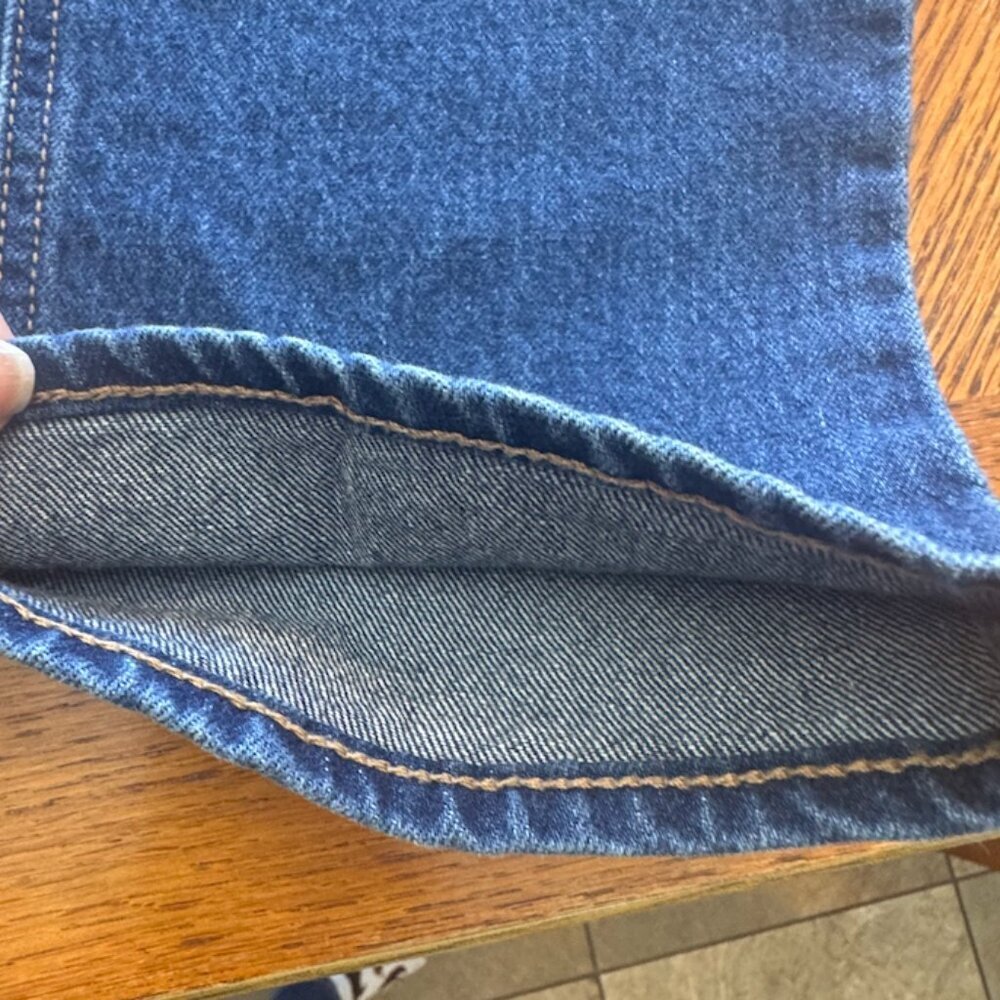Old Navy mid-rise wow boyfriend jean Size 6 - Picture 3 of 5
